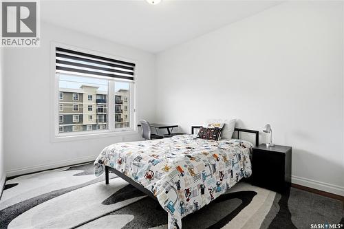 4714 E Green Apple Drive, Regina, SK - Indoor Photo Showing Bedroom