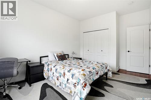 4714 E Green Apple Drive, Regina, SK - Indoor Photo Showing Bedroom