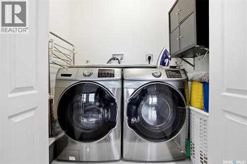 4714 E Green Apple Drive, Regina, SK - Indoor Photo Showing Laundry Room