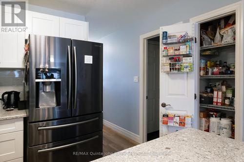 49 Mcintosh Crescent, Quinte West (Murray Ward), ON - Indoor Photo Showing Kitchen