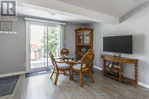 89 Andrew Drive, Tiny, ON - Indoor Photo Showing Dining Room