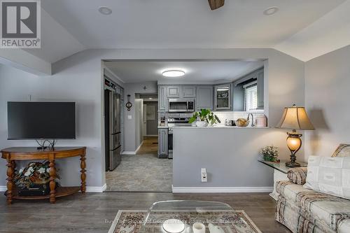 89 Andrew Drive, Tiny, ON - Indoor Photo Showing Other Room