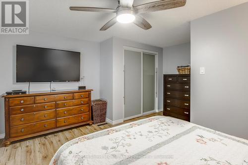 89 Andrew Drive, Tiny, ON - Indoor Photo Showing Bedroom