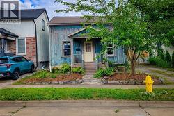 16 WELLAND Street S Thorold, ON L2V 2B4