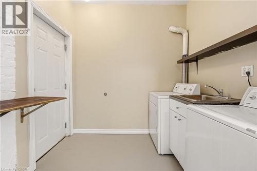 192 Catharine Street S, Hamilton, ON - Indoor Photo Showing Laundry Room