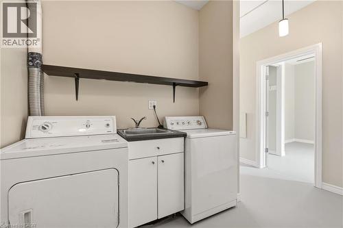 192 Catharine Street S, Hamilton, ON - Indoor Photo Showing Laundry Room