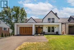 584 FOURTH LINE  Oakville, ON L6L 5A7