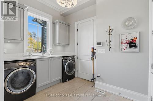 36 Veronica Drive, Mississauga, ON - Indoor Photo Showing Laundry Room