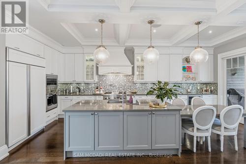 36 Veronica Drive, Mississauga, ON - Indoor Photo Showing Kitchen With Upgraded Kitchen