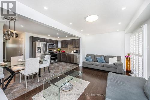 158 Parkinson Crescent, Orangeville, ON - Indoor Photo Showing Living Room