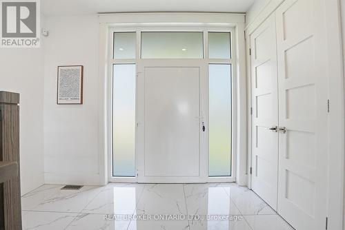 17 Maple Trail, Puslinch, ON - Indoor Photo Showing Other Room