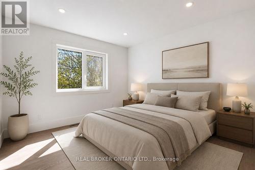 17 Maple Trail, Puslinch, ON - Indoor Photo Showing Bedroom