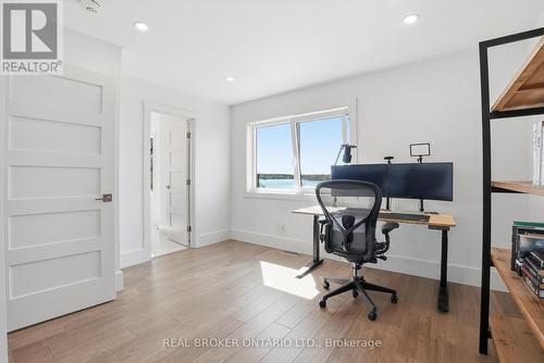 17 Maple Trail, Puslinch, ON - Indoor Photo Showing Office