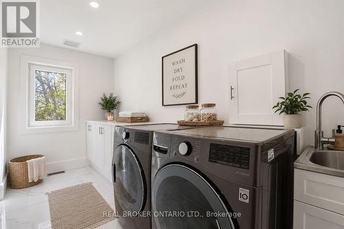 17 Maple Trail, Puslinch, ON - Indoor Photo Showing Laundry Room