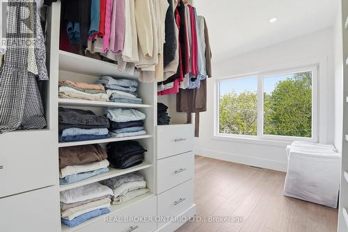 17 Maple Trail, Puslinch, ON - Indoor With Storage