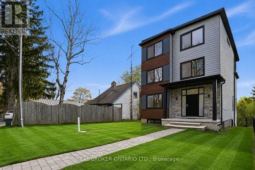 17 Maple Trail, Puslinch, ON - Outdoor