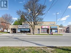 6376-6388 MAIN STREET  Whitchurch-Stouffville, ON L4A 1G3
