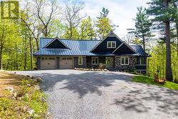 30 STEPHEN ROAD Muskoka Lakes (Medora), ON P0B 1J0