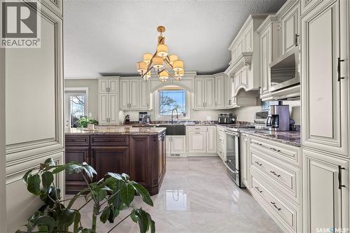 3383 Dent Crescent, Prince Albert, SK - Indoor Photo Showing Kitchen With Upgraded Kitchen