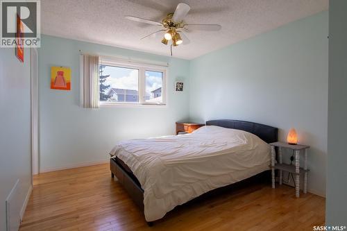 127 Devonshire Crescent, Saskatoon, SK - Indoor Photo Showing Bedroom