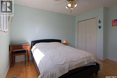 127 Devonshire Crescent, Saskatoon, SK - Indoor Photo Showing Bedroom