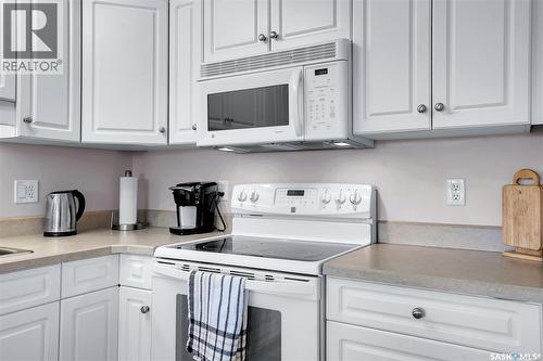 215 2213 Adelaide Street E, Saskatoon, SK - Indoor Photo Showing Kitchen