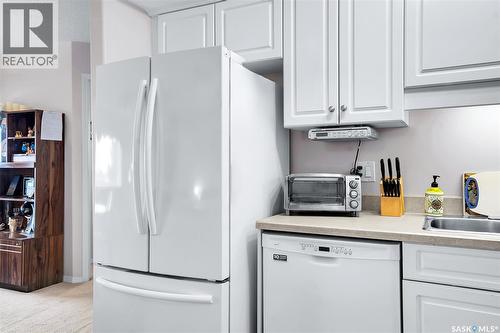 215 2213 Adelaide Street E, Saskatoon, SK - Indoor Photo Showing Kitchen