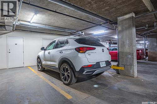 215 2213 Adelaide Street E, Saskatoon, SK - Indoor Photo Showing Garage