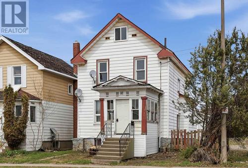 32 Cathcart ST  Sault Ste. Marie, ON P6A 1E1