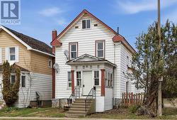 32 Cathcart ST Sault Ste. Marie, ON P6A 1E1