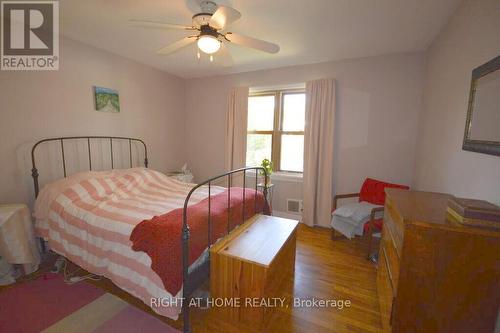 200 Woodroffe Avenue, Ottawa, ON - Indoor Photo Showing Bedroom