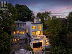 35 BEECHWOOD DRIVE Toronto, ON M4K 3H7