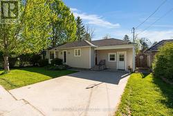 145 COLLINGWOOD STREET Clearview, ON L0M 1G0