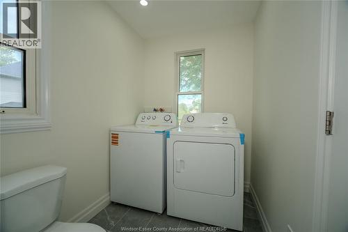 380 Chappell, Windsor, ON - Indoor Photo Showing Laundry Room