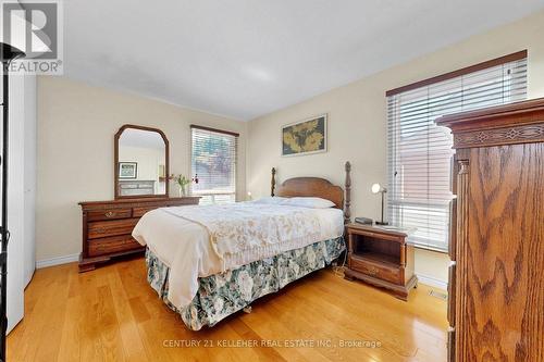1065 Sierra Boulevard, Mississauga, ON - Indoor Photo Showing Bedroom