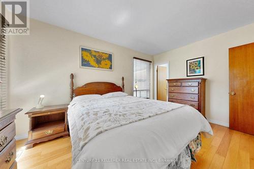 1065 Sierra Boulevard, Mississauga, ON - Indoor Photo Showing Bedroom