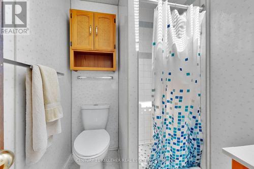 1065 Sierra Boulevard, Mississauga, ON - Indoor Photo Showing Bathroom