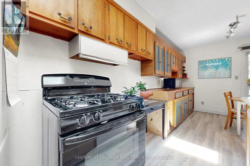 1065 Sierra Boulevard, Mississauga, ON - Indoor Photo Showing Kitchen
