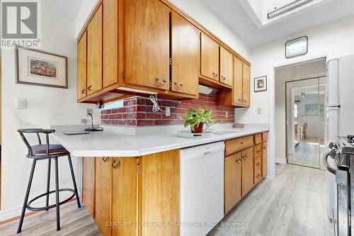 1065 Sierra Boulevard, Mississauga, ON - Indoor Photo Showing Kitchen