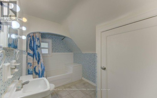 8 Marshall Street, Waterloo, ON 
