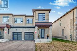 124 OGSTON CRESCENT Whitby, ON L1P 0H3