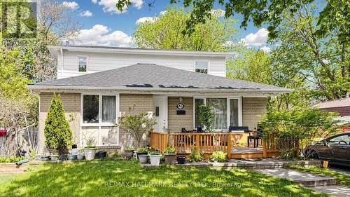 46 COLLINS CRESCENT  Aurora, ON L4G 2W2