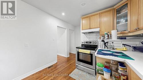 46 Collins Crescent, Aurora, ON - Indoor Photo Showing Kitchen