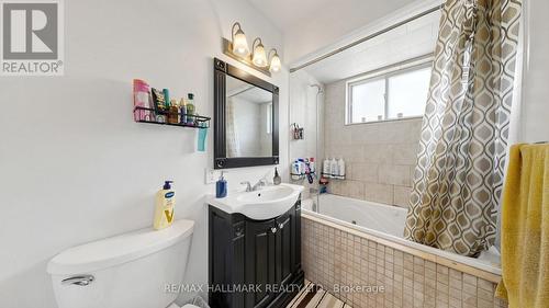 46 Collins Crescent, Aurora, ON - Indoor Photo Showing Bathroom
