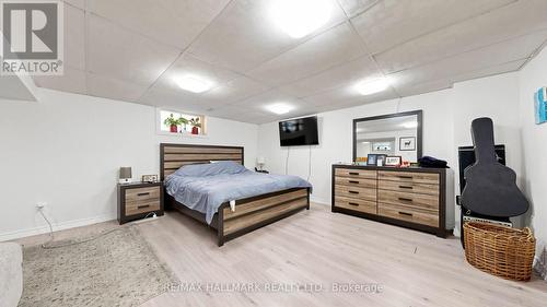 46 Collins Crescent, Aurora, ON - Indoor Photo Showing Bedroom