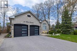 61 BUSH CRESCENT Wasaga Beach, ON L9Z 1N1