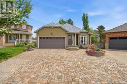 2 AMORE BOULEVARD  Hamilton, ON L9B 2V3