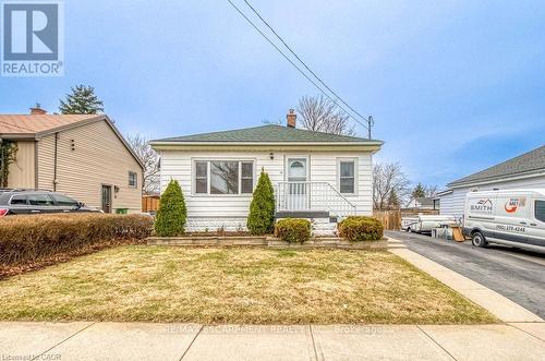 22 DAVID AVENUE  Hamilton, ON L9A 3V1
