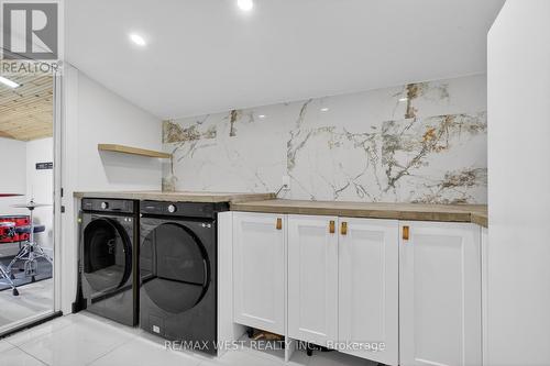 834 Beach Boulevard, Hamilton, ON - Indoor Photo Showing Laundry Room