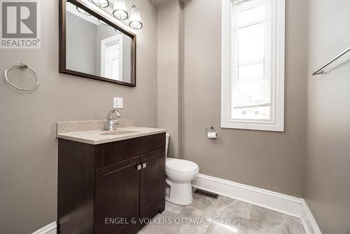 84 Second Avenue, Ottawa, ON - Indoor Photo Showing Bathroom